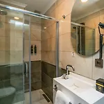 Hotel 216 Silver 3*