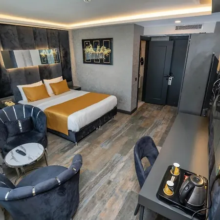216 Silver Hotel 3*